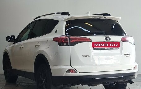 Toyota RAV4, 2018 год, 2 490 000 рублей, 7 фотография