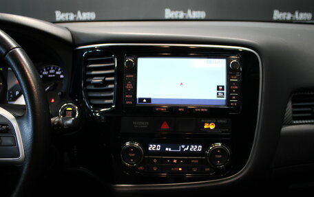 Mitsubishi Outlander III рестайлинг 3, 2013 год, 1 450 000 рублей, 11 фотография