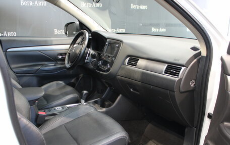 Mitsubishi Outlander III рестайлинг 3, 2013 год, 1 450 000 рублей, 18 фотография