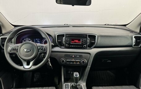 KIA Sportage IV рестайлинг, 2017 год, 1 490 000 рублей, 10 фотография