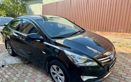 Hyundai Solaris II рестайлинг, 2015 год, 1 050 000 рублей, 13 фотография