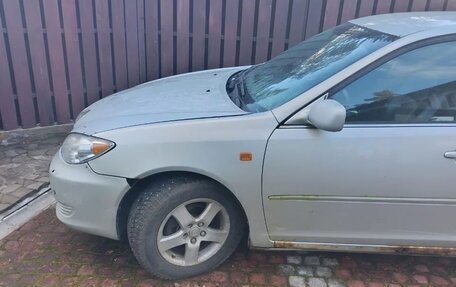Toyota Camry V40, 2005 год, 350 000 рублей, 2 фотография