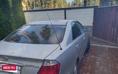 Toyota Camry V40, 2005 год, 350 000 рублей, 3 фотография