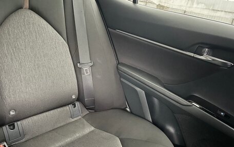 Toyota Camry, 2018 год, 2 000 000 рублей, 18 фотография