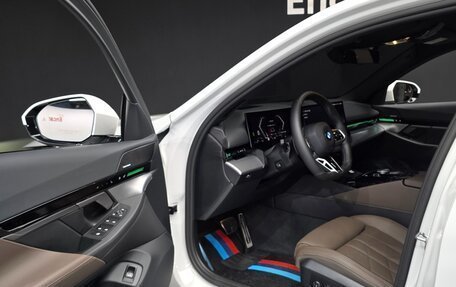 BMW 5 серия, 2024 год, 6 419 613 рублей, 5 фотография