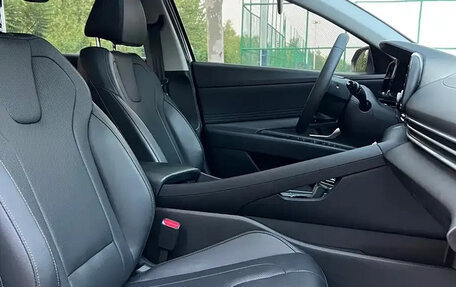 Hyundai Elantra, 2022 год, 1 540 000 рублей, 12 фотография