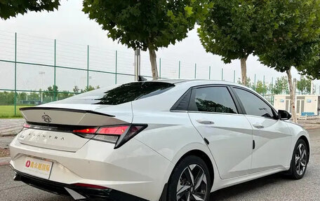 Hyundai Elantra, 2022 год, 1 540 000 рублей, 4 фотография