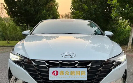 Hyundai Elantra, 2022 год, 1 540 000 рублей, 2 фотография