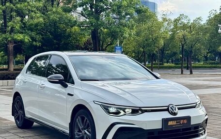 Volkswagen Golf VIII, 2022 год, 1 835 000 рублей, 1 фотография