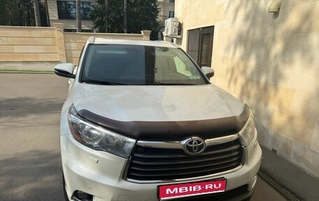 Toyota Highlander III, 2015 год, 2 800 000 рублей, 1 фотография