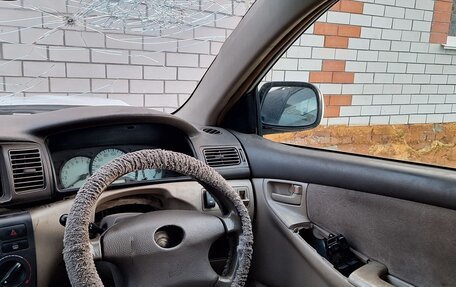 Toyota Corolla, 2002 год, 250 000 рублей, 11 фотография