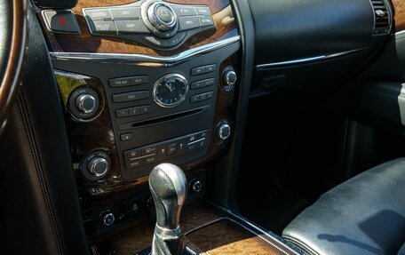 Infiniti QX56, 2010 год, 2 300 000 рублей, 19 фотография