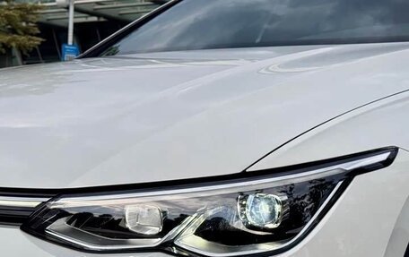 Volkswagen Golf VIII, 2022 год, 1 835 000 рублей, 3 фотография