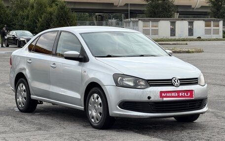 Volkswagen Polo VI (EU Market), 2012 год, 450 000 рублей, 2 фотография