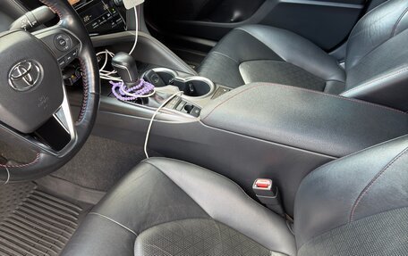 Toyota Camry, 2021 год, 3 600 000 рублей, 9 фотография