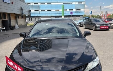 Toyota Camry, 2021 год, 3 600 000 рублей, 4 фотография