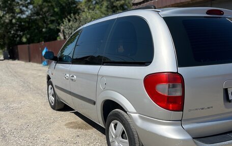 Chrysler Voyager IV, 2005 год, 700 000 рублей, 3 фотография