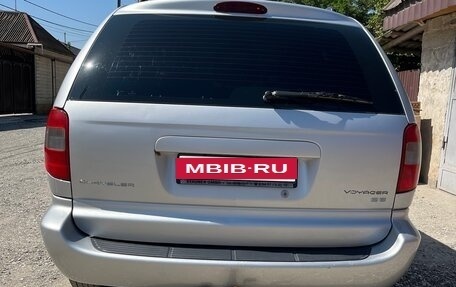 Chrysler Voyager IV, 2005 год, 700 000 рублей, 5 фотография
