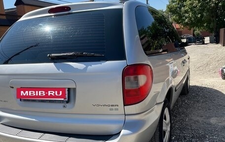 Chrysler Voyager IV, 2005 год, 700 000 рублей, 6 фотография