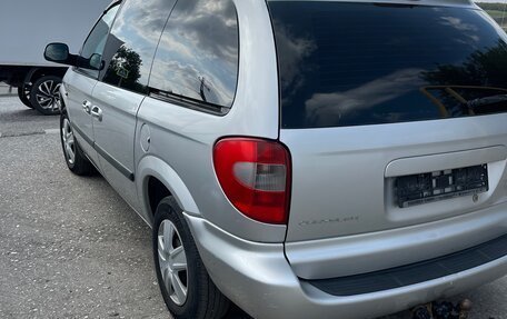Chrysler Voyager IV, 2005 год, 700 000 рублей, 22 фотография