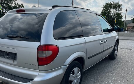 Chrysler Voyager IV, 2005 год, 700 000 рублей, 21 фотография