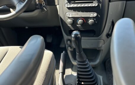 Chrysler Voyager IV, 2005 год, 700 000 рублей, 37 фотография