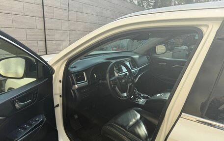 Toyota Highlander III, 2015 год, 2 800 000 рублей, 6 фотография