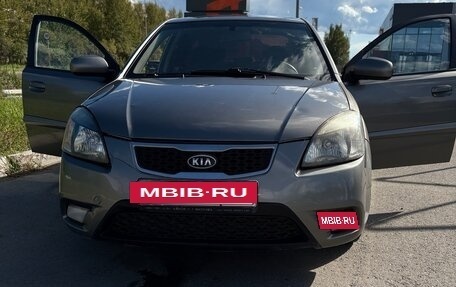 KIA Rio II, 2011 год, 350 000 рублей, 9 фотография
