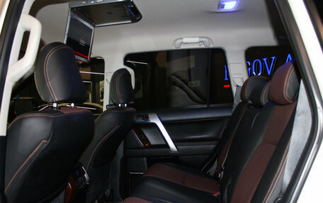 Toyota Land Cruiser Prado 150 рестайлинг 2, 2015 год, 4 500 000 рублей, 9 фотография
