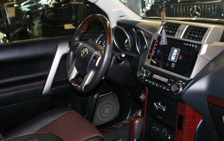 Toyota Land Cruiser Prado 150 рестайлинг 2, 2015 год, 4 500 000 рублей, 13 фотография