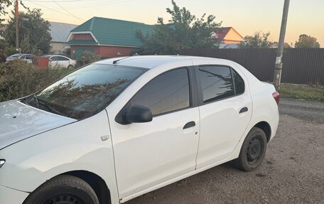 Renault Logan II, 2016 год, 530 000 рублей, 2 фотография