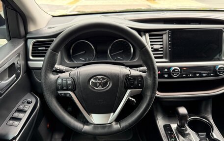 Toyota Highlander III, 2014 год, 2 660 000 рублей, 9 фотография