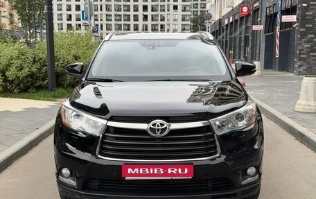 Toyota Highlander III, 2014 год, 2 660 000 рублей, 2 фотография