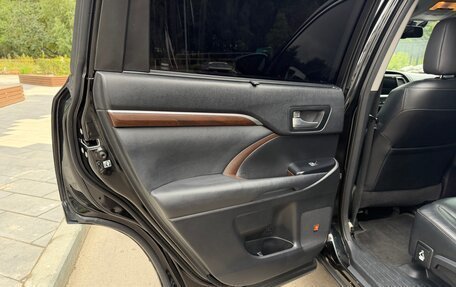 Toyota Highlander III, 2014 год, 2 660 000 рублей, 22 фотография