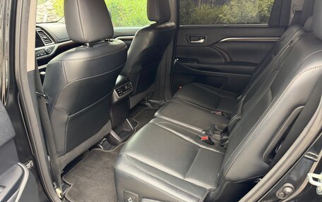 Toyota Highlander III, 2014 год, 2 660 000 рублей, 23 фотография