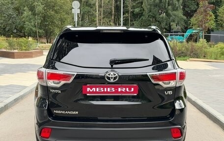 Toyota Highlander III, 2014 год, 2 660 000 рублей, 6 фотография