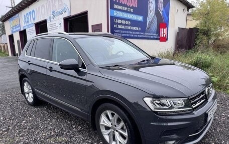 Volkswagen Tiguan II, 2020 год, 2 800 000 рублей, 3 фотография
