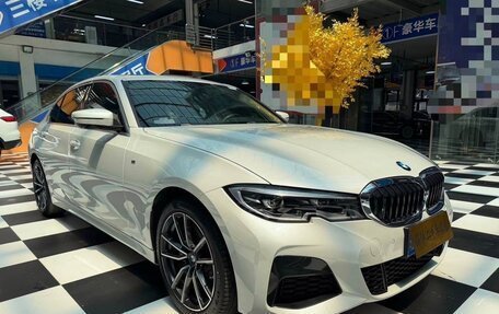 BMW 3 серия, 2021 год, 3 200 000 рублей, 3 фотография