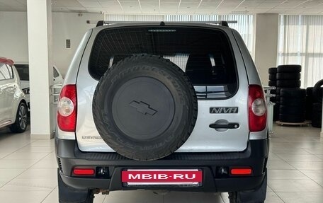 Chevrolet Niva I рестайлинг, 2017 год, 470 000 рублей, 5 фотография