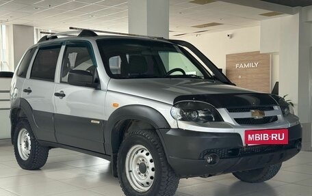 Chevrolet Niva I рестайлинг, 2017 год, 470 000 рублей, 3 фотография