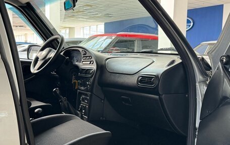 Chevrolet Niva I рестайлинг, 2017 год, 470 000 рублей, 23 фотография