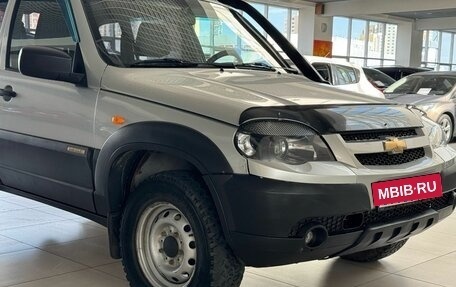 Chevrolet Niva I рестайлинг, 2017 год, 470 000 рублей, 8 фотография