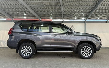 Toyota Land Cruiser Prado 150 рестайлинг 2, 2017 год, 4 199 000 рублей, 4 фотография