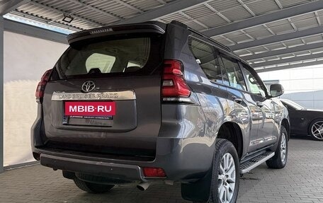 Toyota Land Cruiser Prado 150 рестайлинг 2, 2017 год, 4 199 000 рублей, 5 фотография