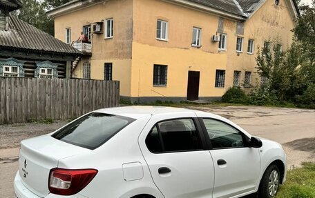 Renault Logan II, 2015 год, 475 000 рублей, 4 фотография