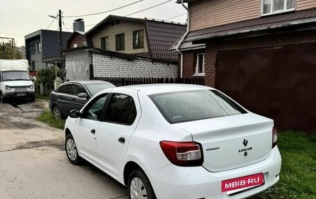 Renault Logan II, 2015 год, 475 000 рублей, 3 фотография