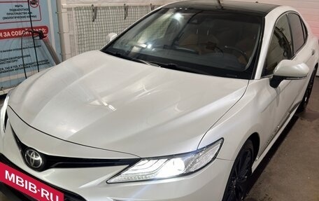 Toyota Camry, 2022 год, 3 650 000 рублей, 7 фотография