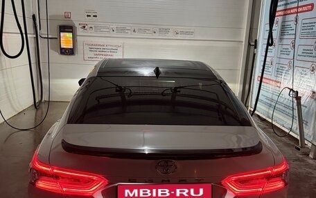 Toyota Camry, 2022 год, 3 650 000 рублей, 3 фотография