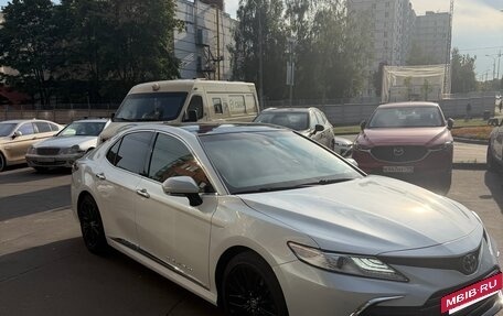Toyota Camry, 2022 год, 3 650 000 рублей, 10 фотография