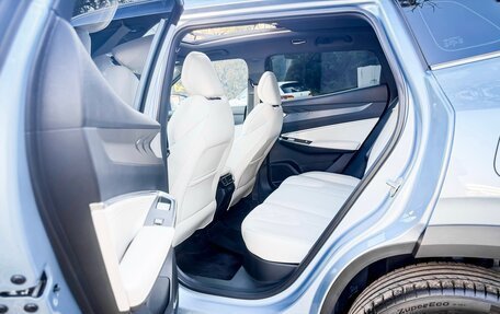 Geely Atlas, 2023 год, 2 370 000 рублей, 10 фотография